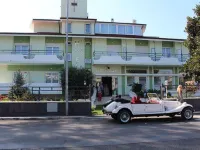 Hotel Villa Chiara Hotel in zona Sombrero Beach Terracina