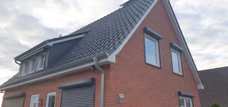 Ferienwohnung mit Kamin, Balkon, Boxspringbett, 3 Personen, See-und Waldnähe