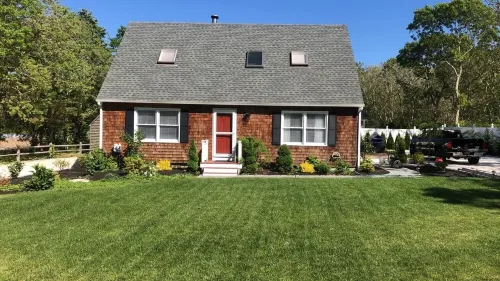 New 4 BR house near center and beaches with bikes