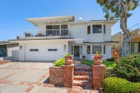 Ocean View Terrace and Spacious Layout - Stunning Beach Haven