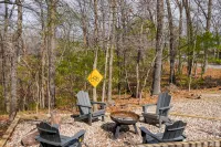 Nature Trail and Scenic Dining Area - Charming Eco-Sensitive Retreat Hotels in McDonald County