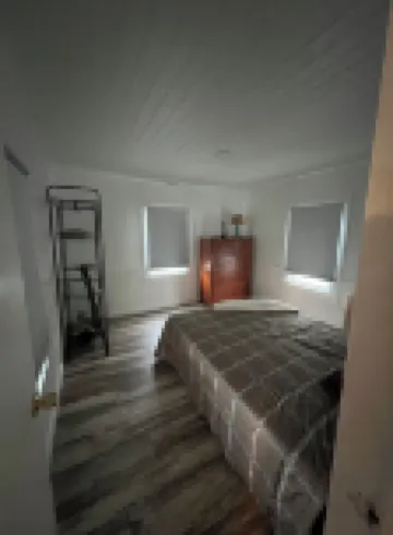 The HoneyComb - Blocks from Historic Waterfront