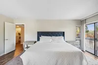 Stunning Lake View Retreat - Steps from Water's Edge Hotels in Pinehurst
