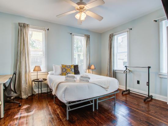 21 Hampden Ct - 30 Day Rental