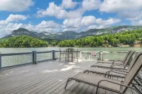 Lake Lure Cottage~Pontoon Available 2 Rent!