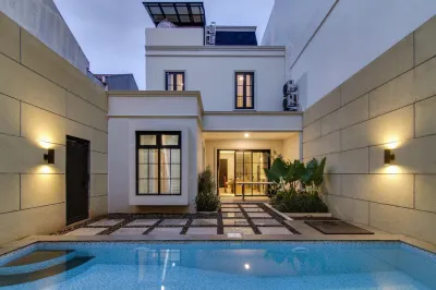 4BR La Maison Jolie W/ Pool Hotels in 