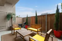 Comfortable Patio and Beach Access - Beautiful Coastal Oasis Hotels in Solana Beach