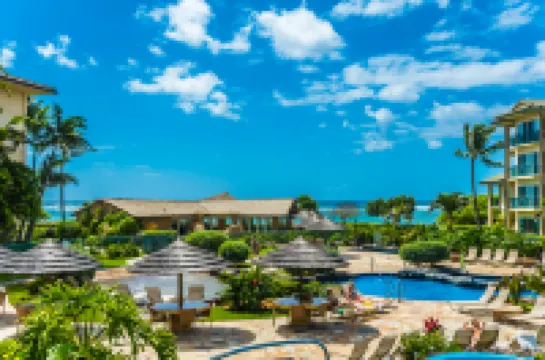 Luxury Condo Overlooking Fantasy Pool - Exquisite Oceanview Haven