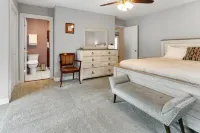 Rec Room and Wet Bar Near Geneva Lake - Charming Retreat