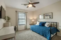 Jenks Spectacular Spain Ranch-Close to Five Oaks Hotels near Oklahoma Aquarium