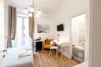 Rome Lux House Guest Rooms