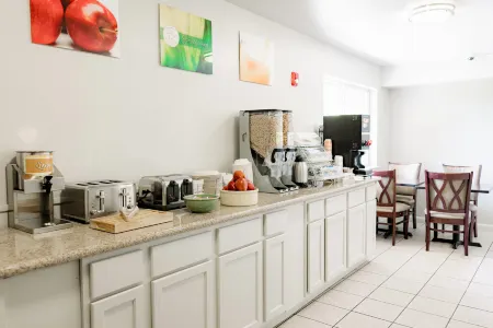 Quality Inn & Suites Lathrop