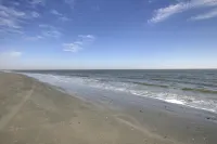 Ocean Views and Large Swimming Pool - Spectacular Beach Escape