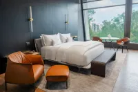 Alexander Hotel