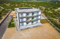 Deluxe Villa Laura 6a Hotels in Novalja