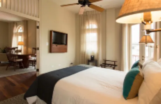 拉斯克雷芒提納酒店