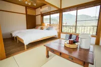 Kanata Riverview House - Entire Private Home - Wifi