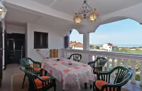 Apartments Anka 1223 - Parvekkeita