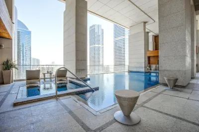 보코 보닝톤 두바이 바이 IHG Al Furjan Pavilion West 주변 호텔