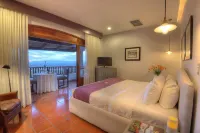 Alta Las Palomas Hotels in Santa Ana