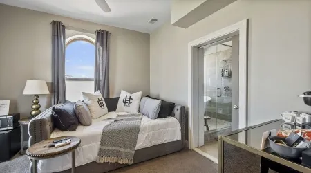 The Cochrane House Luxury Historic Inn