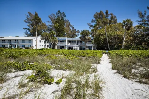 7th Heaven 1 Bedroom Condo by Redawning