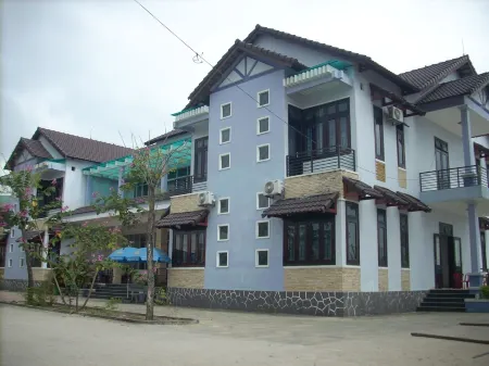 Quang Nam University Guesthouse Отели рядом с достопримечательностью «Cửa hàng phụ kiện thời trang BG»