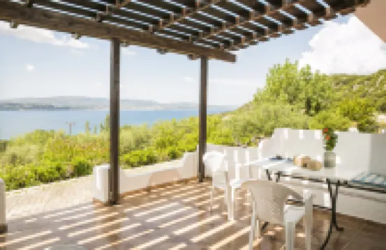 Metaxatos Apartments