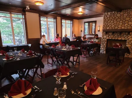 Kilmorey Lodge Отели в г. Improvement District No. 4