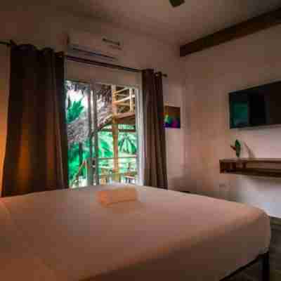 Somewhere Bocas del Toro Rooms