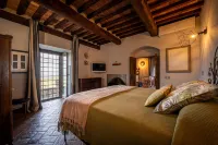 Il Burellino Wine & Resort Hotels in Buonconvento