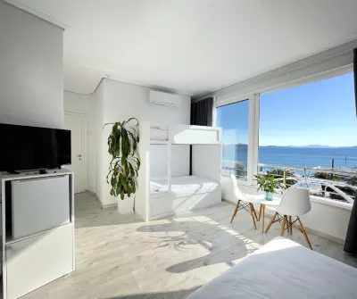 Hotel JoAn Hotels near Saranda Experience