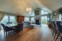 8 Person-Luxury-FamilyFriendly-PetFriendly-Hot Tub - WiFi
