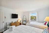 Venus 202 Second Floor Pool-View 2 Bedroom with Easy Beach Access by RedAwning