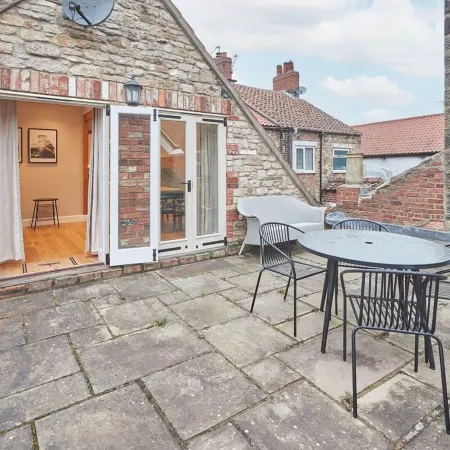 Host & Stay - Sleepers @ No.8