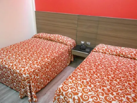 호텔 달마 페로카릴레로 극장 주변 호텔