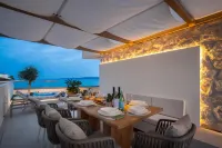 Luxury seafront Villa Noles with heated Pool, Jacuzzi, EV near Zadar