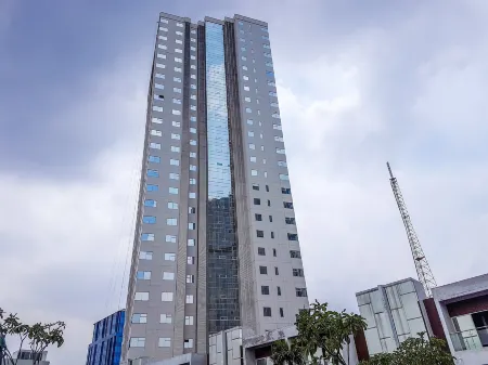 Gorgeous Studio Cinere Bellevue Apartment