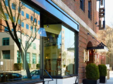 เนปจูน, แอช โรงแรม โรงแรมในพรอวิเดนซ์