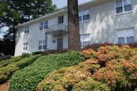 Brookwood Courtyard Condominiums by BCA Furnished Apartments Hotels near Ormsby's