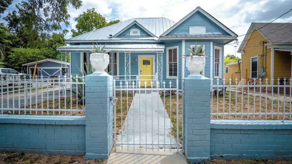 Remodeled Historic 2Br 1BA House Near Downtown