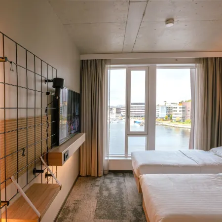 Moxy Bergen Hotele w: Bergen
