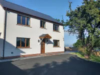 Martello View - 3 Bedroom - Llanreath - Parking