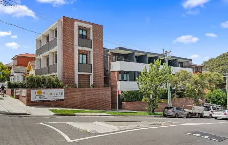 Coogee Studio Apartments Отели рядом с достопримечательностью «Wylie's Baths»