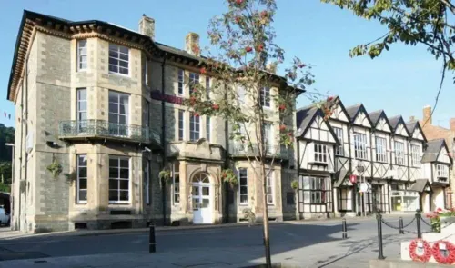 The Knighton Apartment