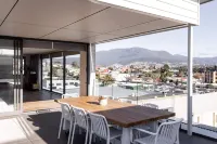 Little Island Apartments Hotels in Bellerive