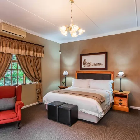 Mooiplaas Guesthouse