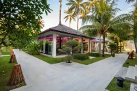 Seven Secrets by Hanging Gardens Hotels near Bangsal Harbour