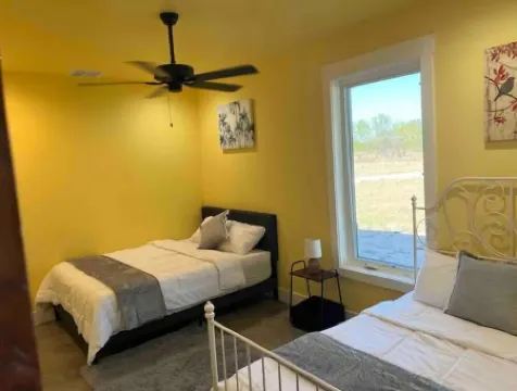 Peaceful country retreat by Rocky Creek