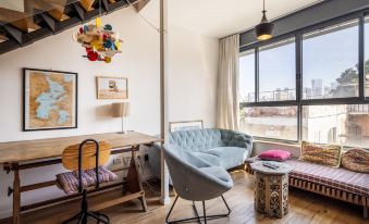 Allenby Artsy Stay by Sea N' Rent